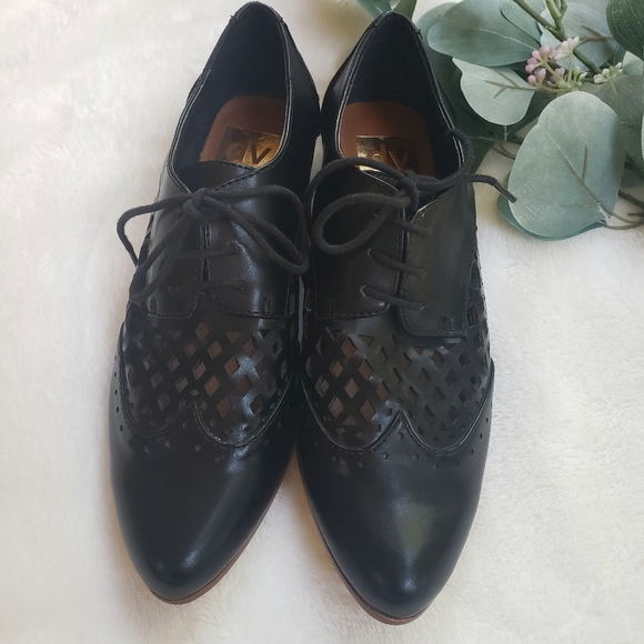 Dolce Vita Shoes - DV Dolce Vita Black Perforated Oxfords Shoes